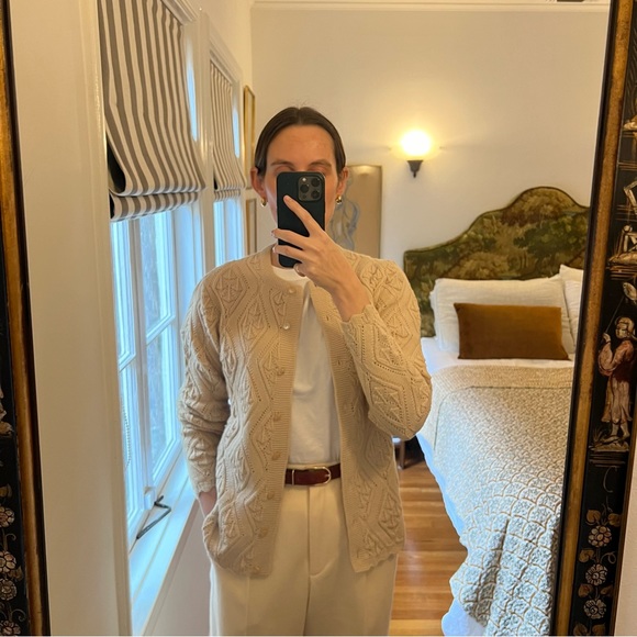 Vintage Wintuk Acrylic Oatmeal Crewneck Cardigan with Scalloped Hem & Sleeves - Picture 11 of 12